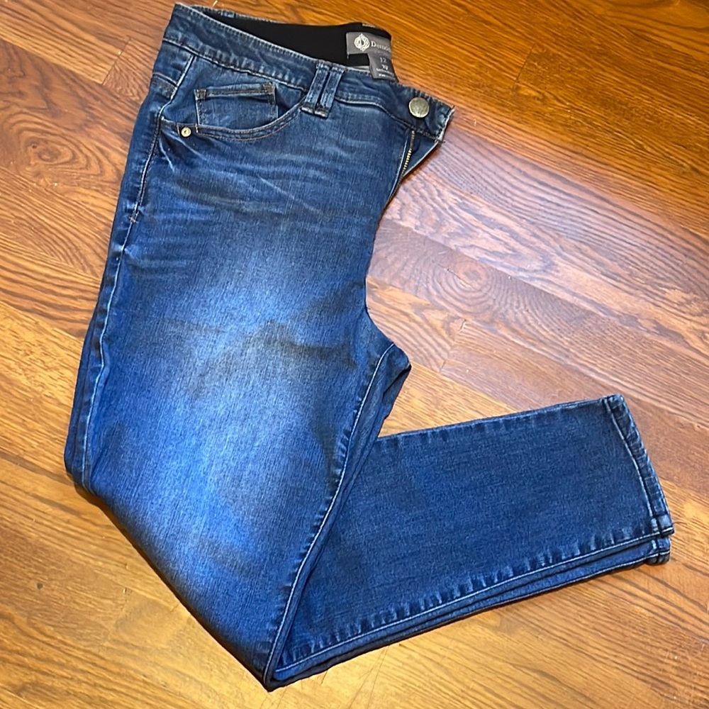 Democracy “Ab Technology” jeans size 12 fits true to size